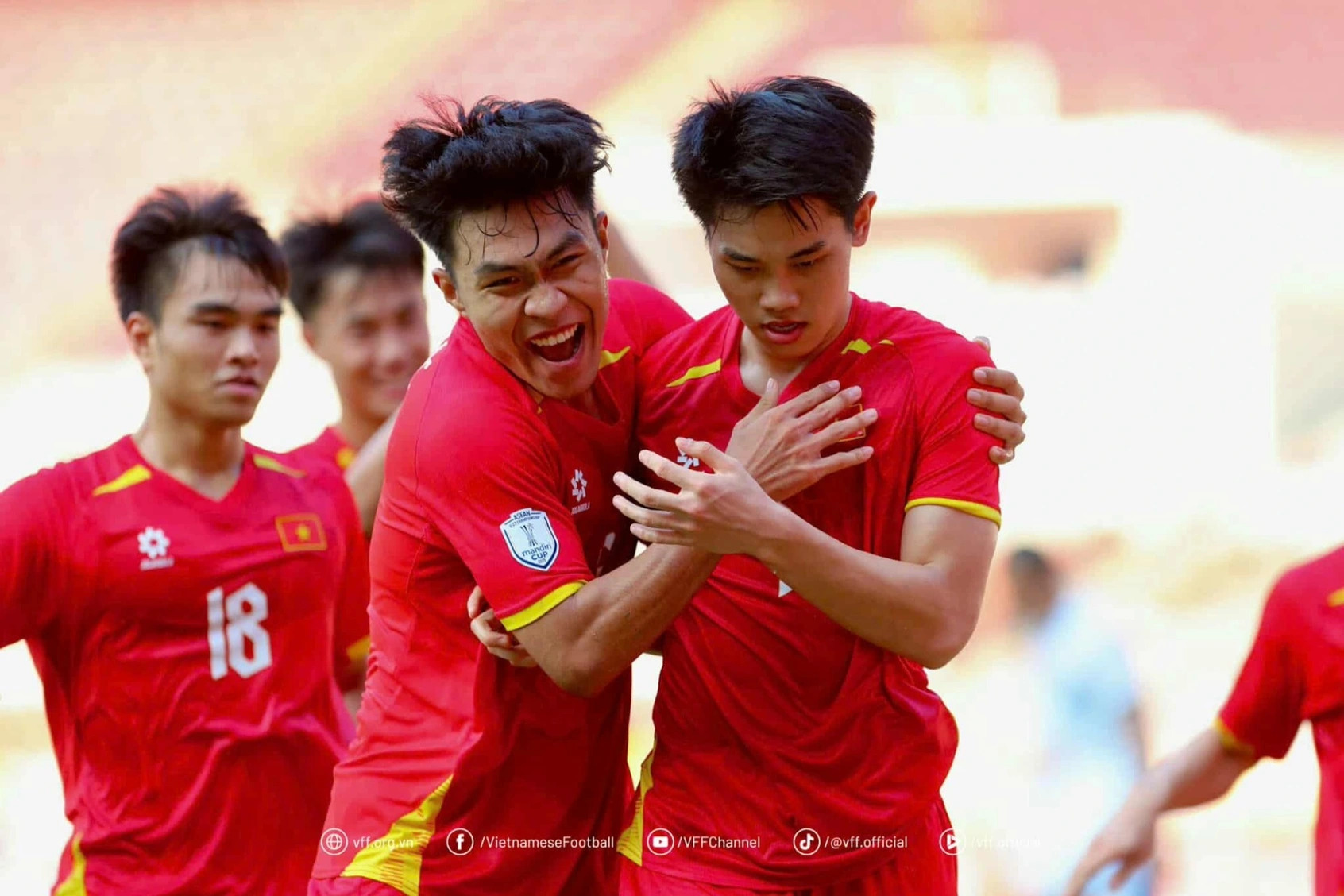U23 Việt Nam 2-1 U23 Philippines: Xuân Bắc tỏa sáng, ghi cú đánh đầu đẳng cấp ở hiệp 2