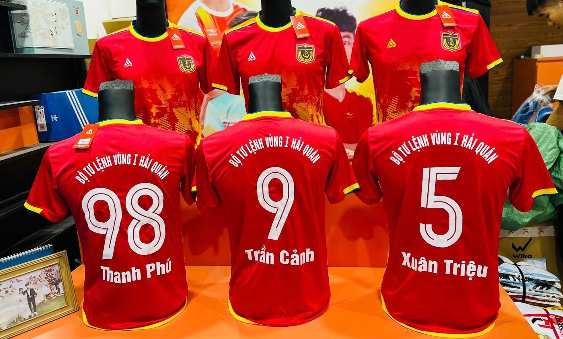 Những Lưu Ý Khi Chọn Áo Thiết Kế Cho Đội Bóng Của Bạn