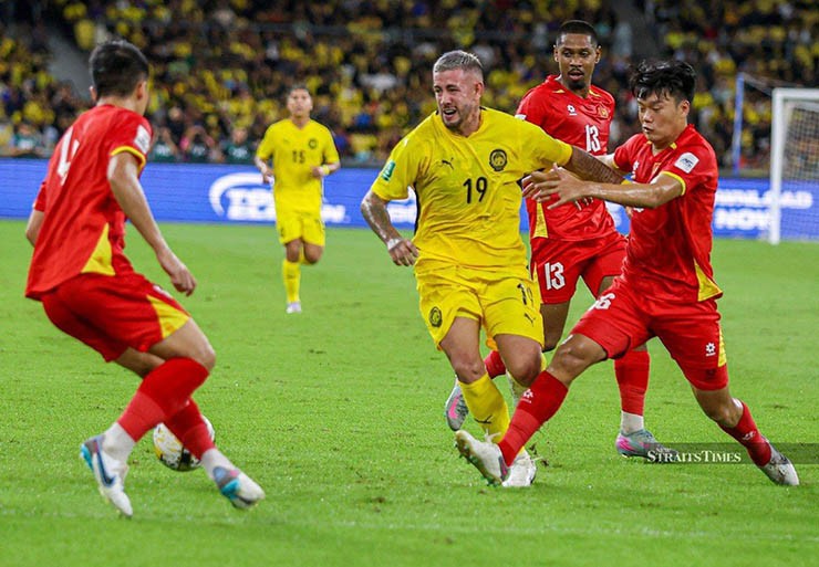 FIFA yêu cầu điều tra 7 cầu thủ Malaysia nhập tịch chui