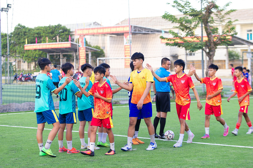 Tại Sao Nên Chọn Quy Trình Đặt May Áo Bóng Đá Theo Yêu Cầu Tại Apollo Sport