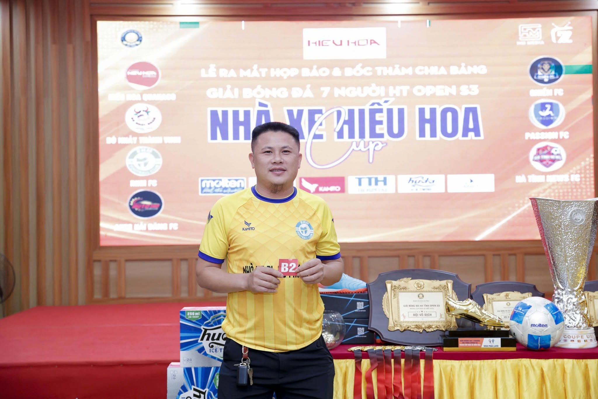 Áo Bóng Đá Apollo Sport Tại HTO HIẾU HOA Cup 2026