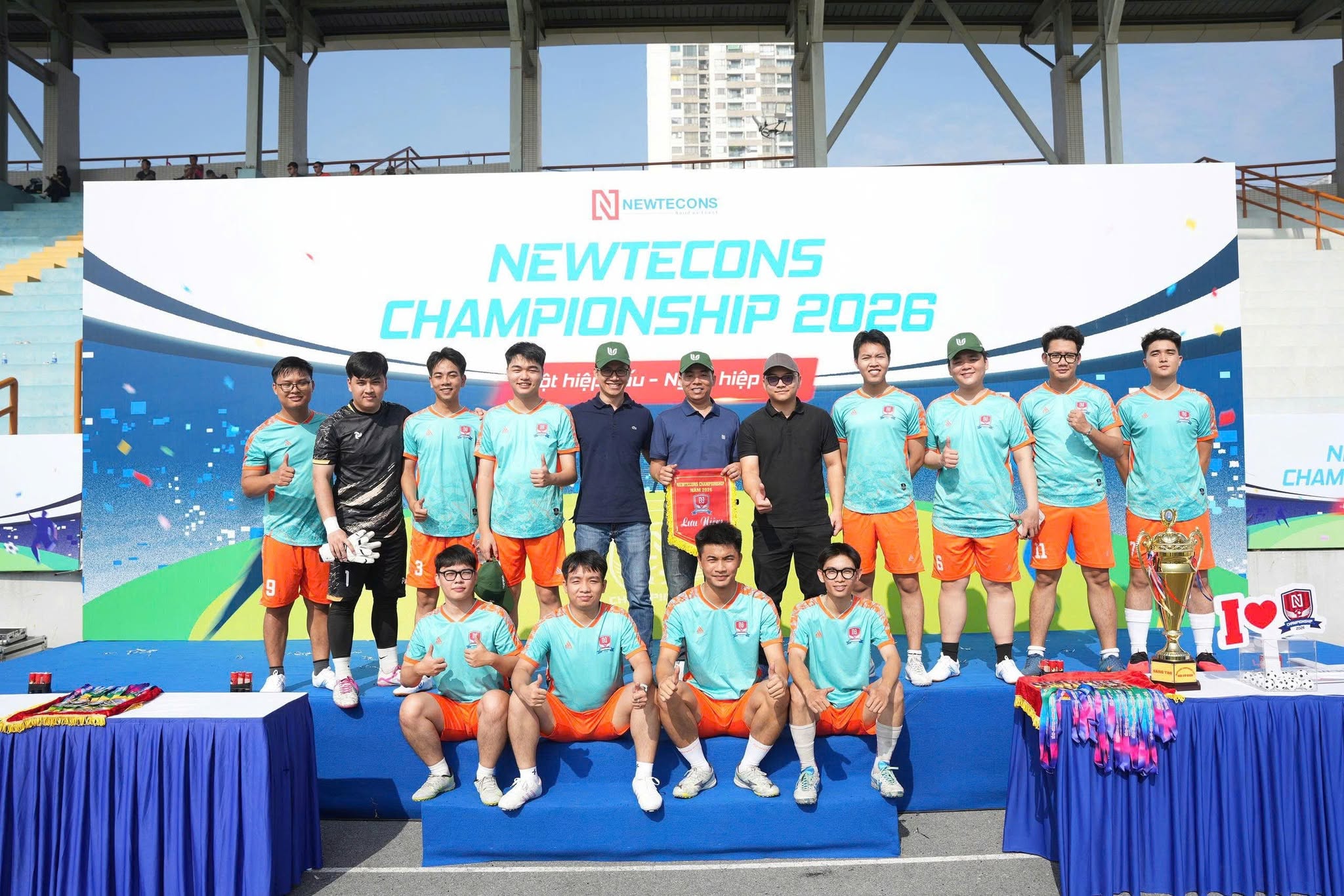Apollo Sport Đồng Hành Cùng Các Đội Bóng Newtecons